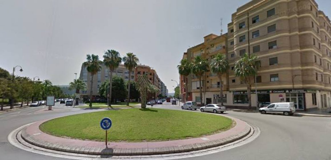 Alzira reparteix 31.000 euros entre 70 joves per què compren el primer habitatge