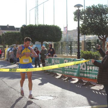 Jesús Gomar guanya la Volta a peu de Benirredrà