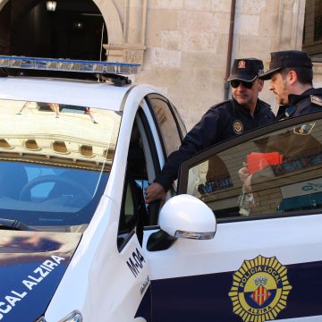 Alzira renova el parc mòbil de la Policia Local amb 4  cotxes híbrids
