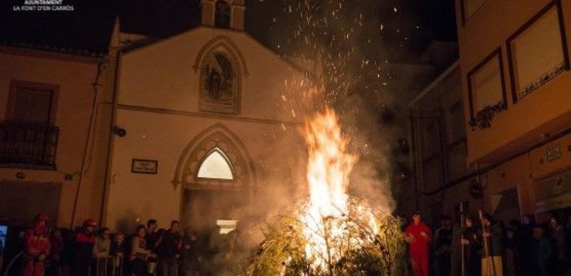 El porrat de Sant Antoni a La Font d’en Carròs reivindica les tradicions del poble