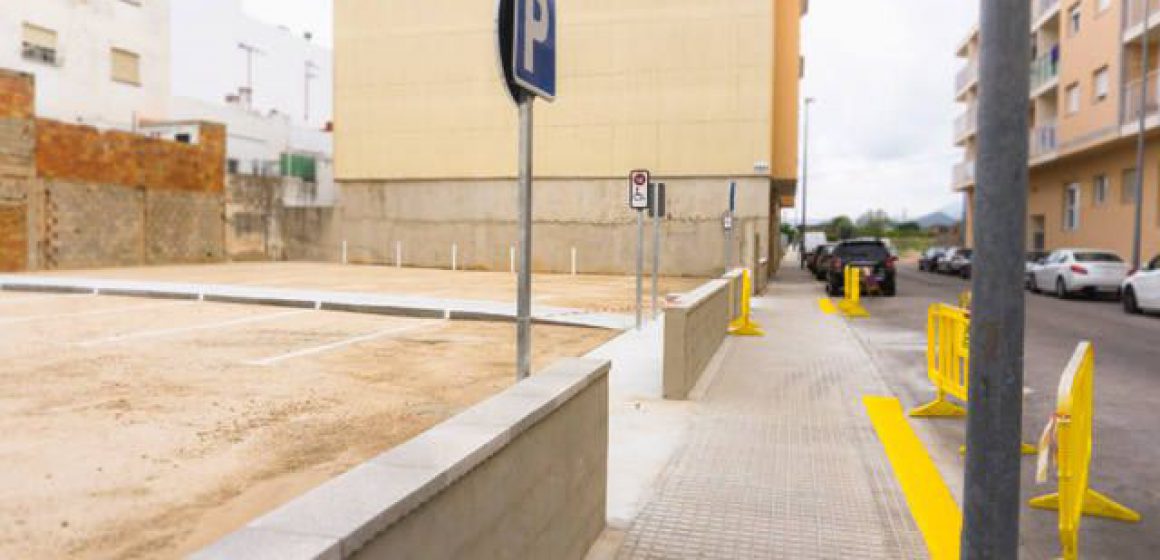 Oliva estrena aparcament per 28 a vehicles en Sant Francesc