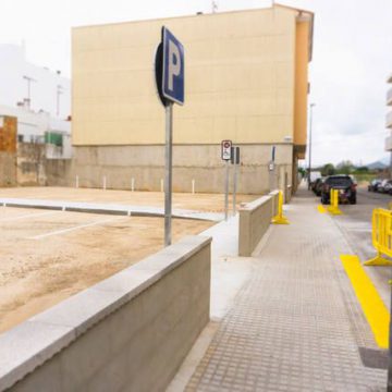 Oliva estrena aparcament per 28 a vehicles en Sant Francesc