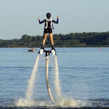 Cap empresa opta a instal·lar Flyboard a la platja de Gandia