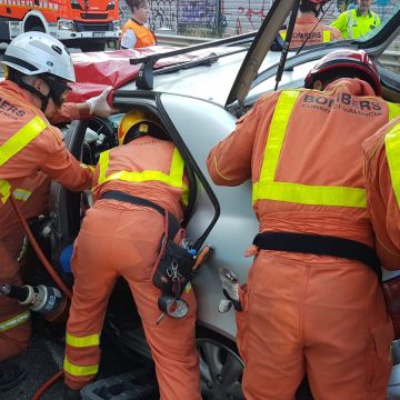 Tres ferits en un accident de cotxe a Xàtiva