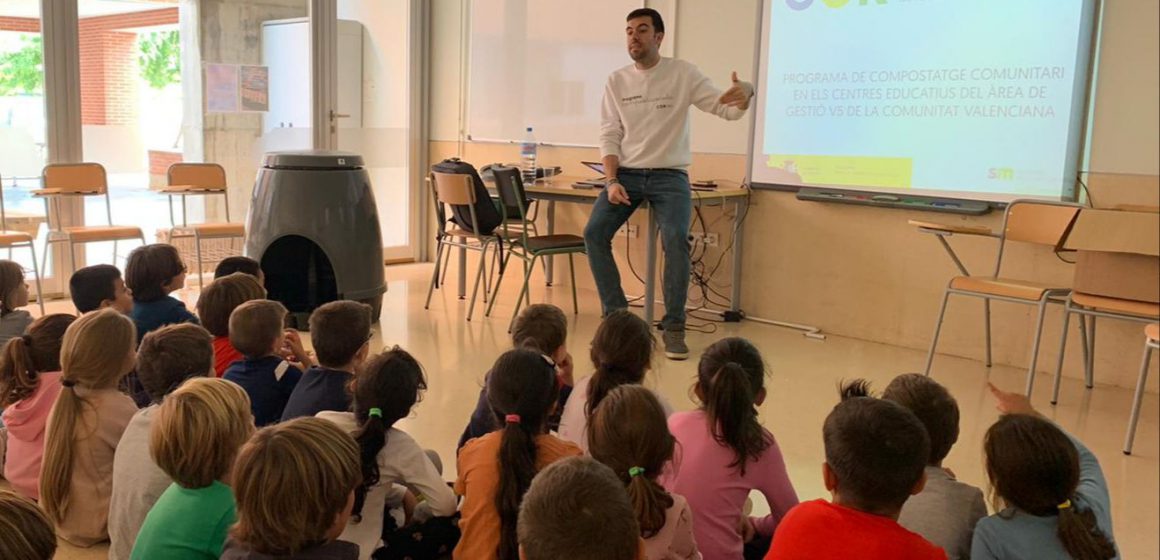 El CEIP Sant Antoni de Pàdua de Xeresa rep el taller del programa Compostaescola