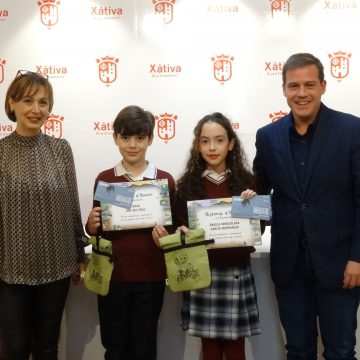 Ángela García i César Del Val guanyen el concurs «El planeta dels meus somnis»