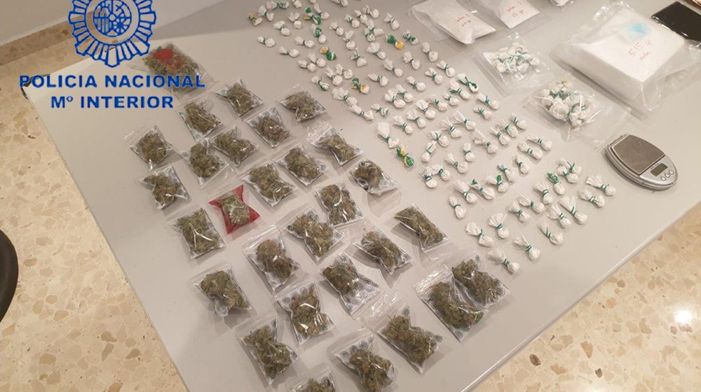   La Policia Nacional deté sis persones per tràfic de drogues i intervé 800 grams de cocaïna