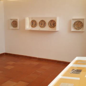 L’Almodí celebra la seua reapertura amb una mostra sobre l’obra del ceramista Francisco Aguar