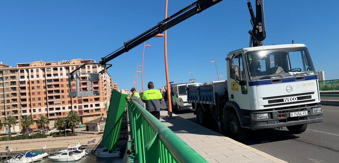 L’Ajuntament de Cullera retira les planxes del Pont de la Bega davant el risc de caiguda