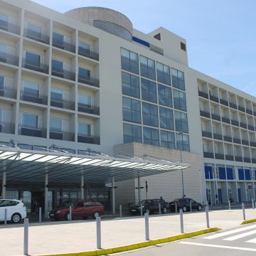 L’Hospital de la Ribera comptarà amb 70 places més d’aparcament gratuït