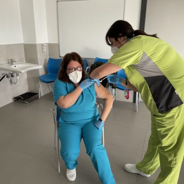 Usuaris i treballadors de la Residència per a Persones amb Discapacitat de Sueca reben la vacuna contra la Covid-19