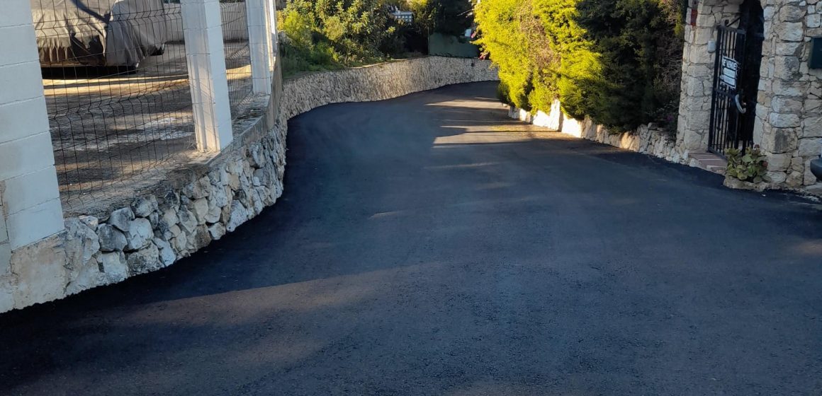 La Font d’En Carrós finalitza l’asfaltat del camí de la Urbanització Panorama