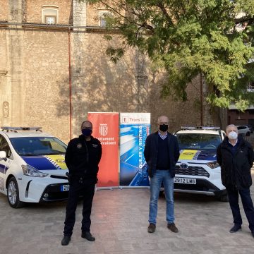 L’Ajuntament de Carcaixent incorpora dos vehicles híbrids a la flota de la Policia Local