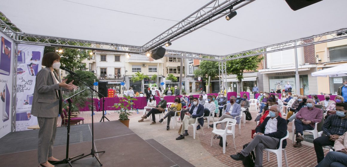 La I Plaça del Llibre consolida Gandia com a capital literària valenciana