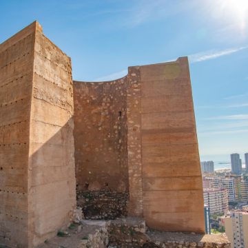 Cullera conclou la rehabilitació de la Torre Octogonal