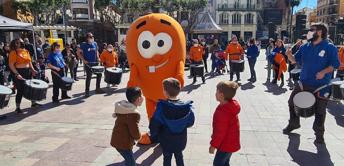 Èxit de participació en la presentació de la mascota Peke Turisme a Alzira