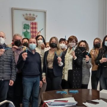 Oliva llança una campanya solidària en els centres educatius per ajudar a Ucraïna