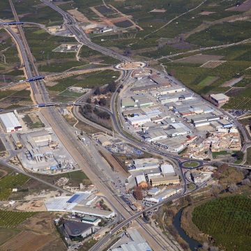 Alzira millora els polígons industrials del Mercat d’Abastos i de Fracà