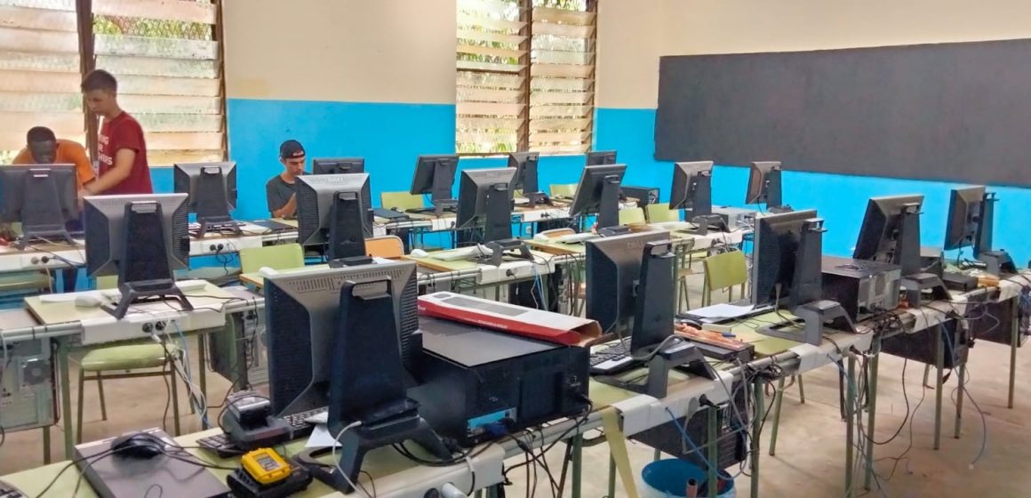 Nova aula TIC a Senegal amb el suport de l’Ajuntament d’Alzira