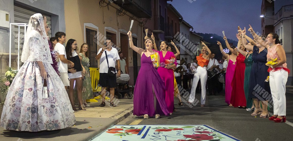 La processó de Palma de Gandia, l’acte més emotiu de les festes (Fotos Dani Monllor)