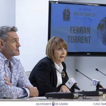 Gandia reconeix la trajectòria literària de Ferran Torrent al VI Premi Roís de Corella36003