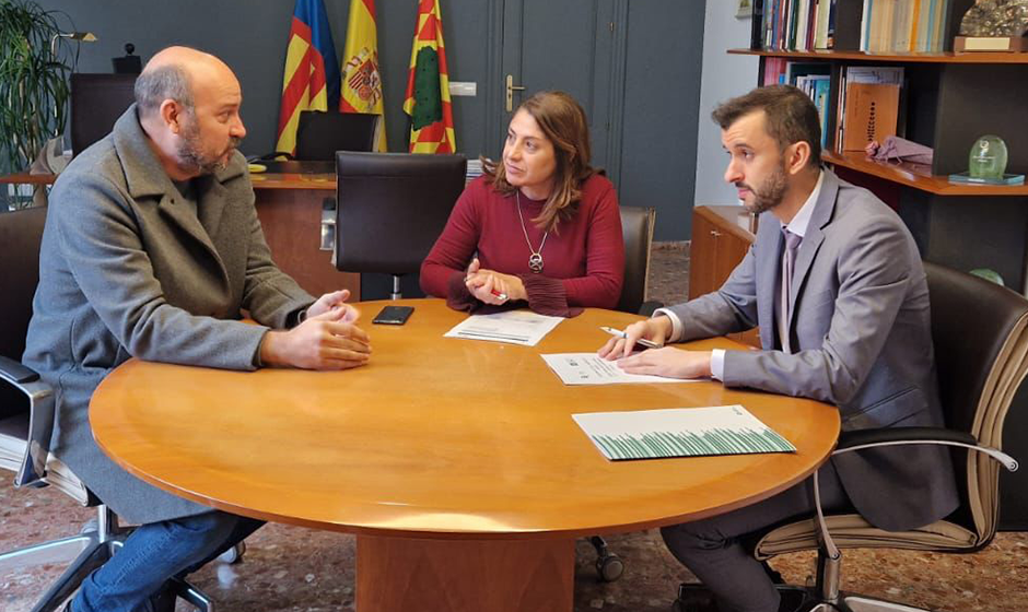 L’Ajuntament d’Oliva i Caixa Popular signen un acord per a afavorir el finançament a emprenedors i autònoms