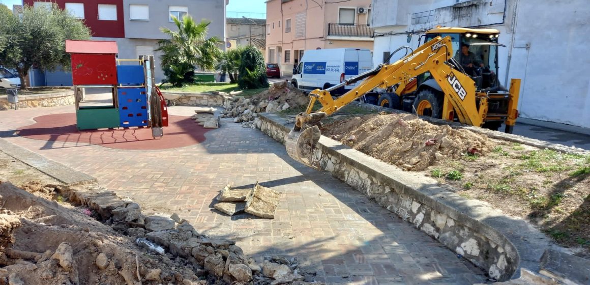 Montaverner renova el Parc Josep Boluda i el paviment de diversos carrers del municipi