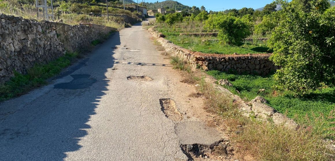 Villalonga repara l’entrada a Estancades Altes després de dotze anys de queixes veïnals
