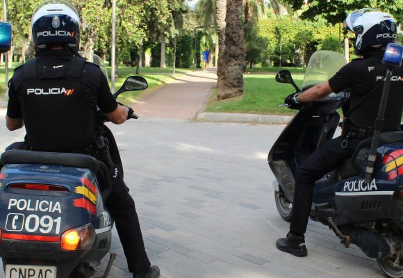 Un detingut per robar i agredir a un home a la seua casa de València