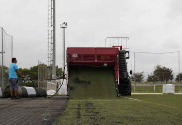 Xàtiva prepara els camps de futbol per a la nova temporada
