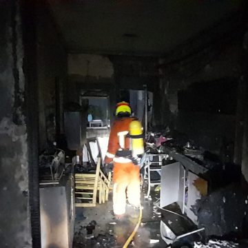 Un intoxicat en un incendi a Sueca