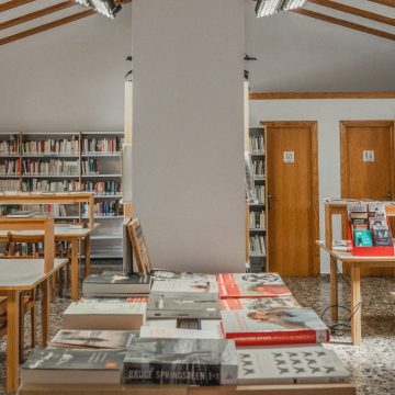 Potries crea una secció de la Biblioteca Municipal en el seu Museu